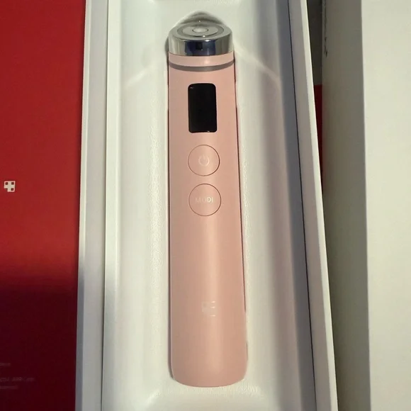 Medicube Booster Pro New - Picture 2 of 6